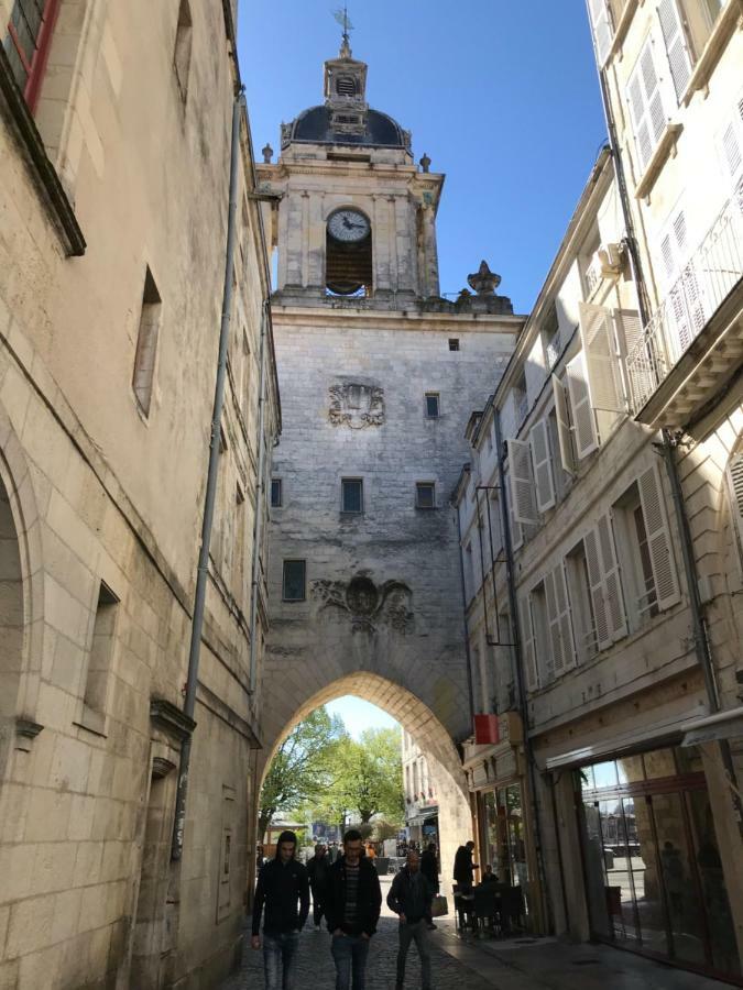 Вілла Les Tremieres Le Thou Екстер'єр фото